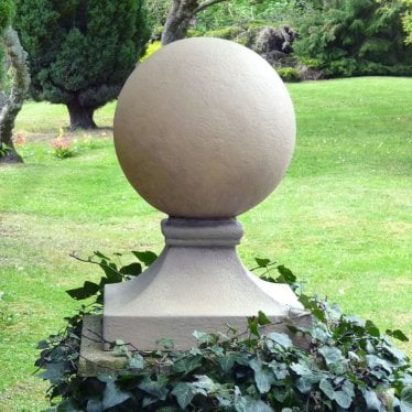 Stone Globe Finial Light - Sandstone - Mains